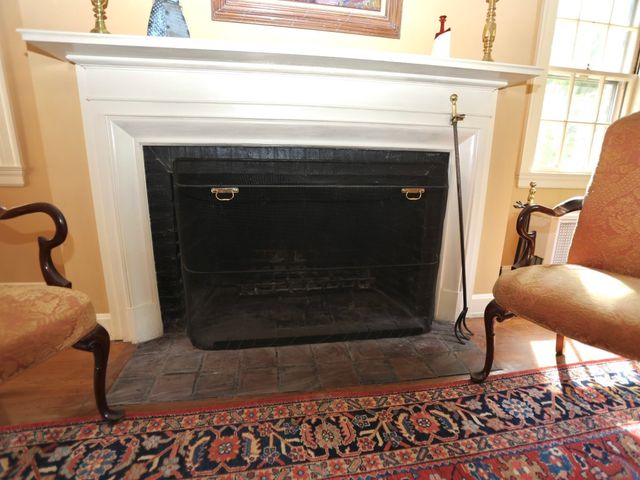 112 Russell St, Worcester, MA 01609