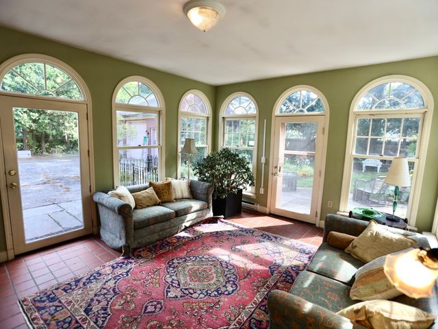 112 Russell St, Worcester, MA 01609