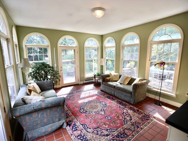 112 Russell St, Worcester, MA 01609
