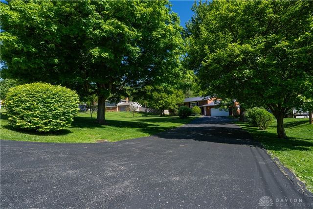 6126 Knollwood Drive, German Twp, OH 45502
