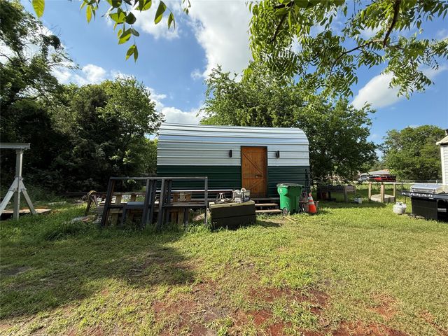 808 N Main Street, Kemp, TX 75143