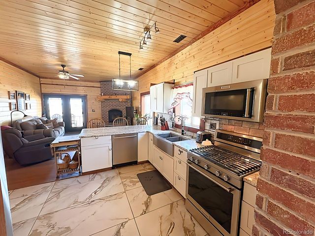 640 County Road 356, Westcliffe, CO 81252