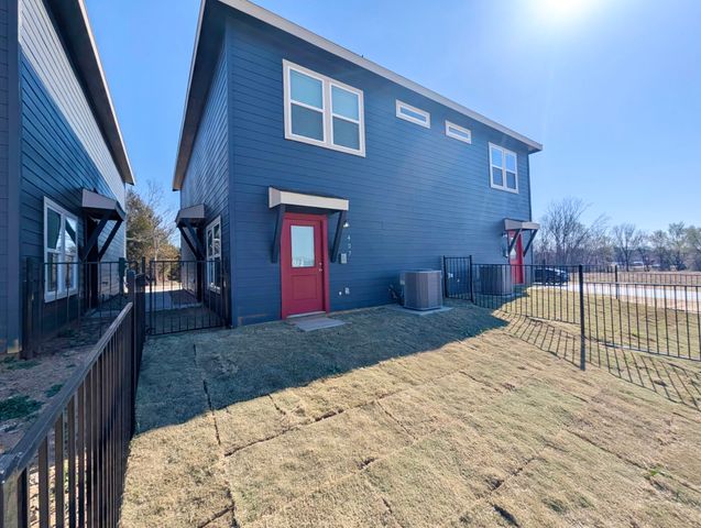 3501 E Renfro Street 407, Burleson, TX 76028