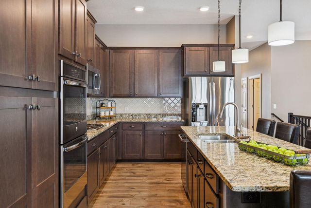 16536 Diamonte Path, Lakeville, MN 55044