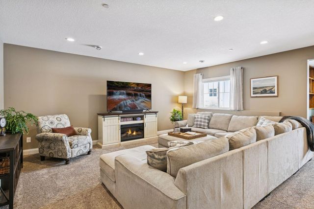 16536 Diamonte Path, Lakeville, MN 55044