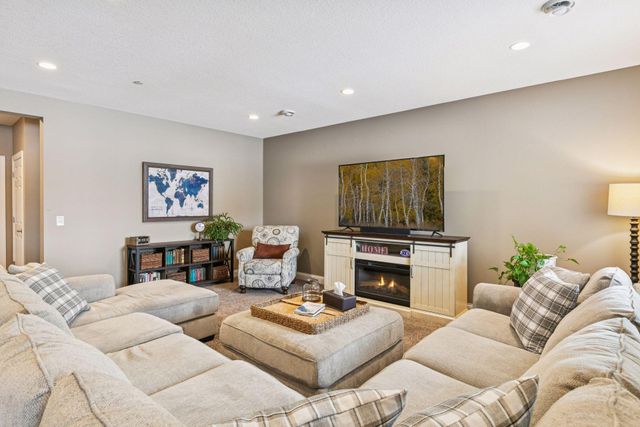 16536 Diamonte Path, Lakeville, MN 55044