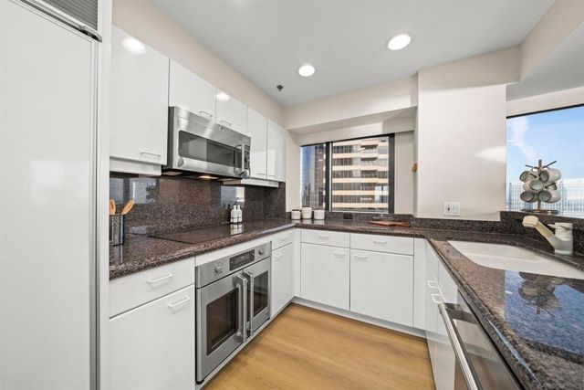 100 Harbor Dr 2405, San Diego, CA 92101