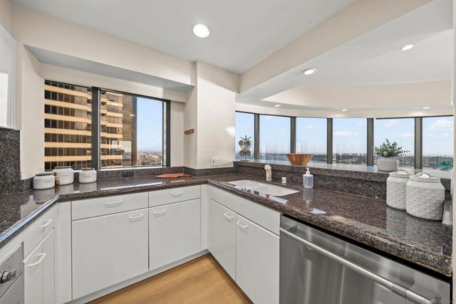 100 Harbor Dr 2405, San Diego, CA 92101