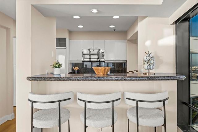 100 Harbor Dr 2405, San Diego, CA 92101