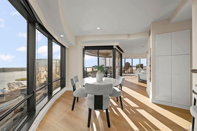 100 Harbor Dr 2405, San Diego, CA 92101