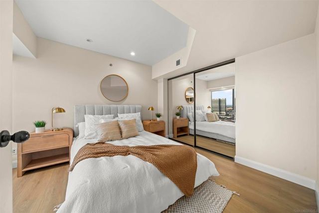 100 Harbor Dr 2405, San Diego, CA 92101