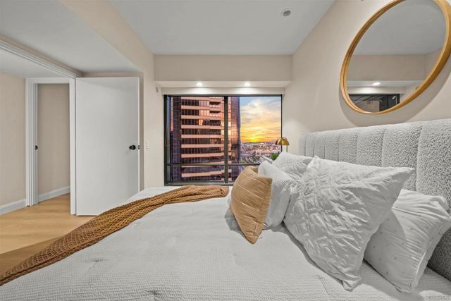 100 Harbor Dr 2405, San Diego, CA 92101