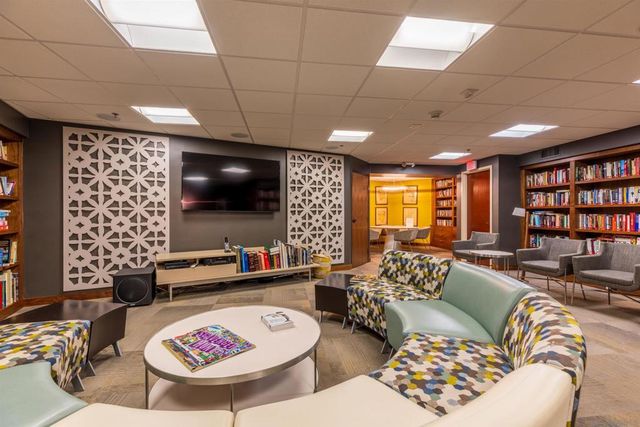 100 Harbor Dr 2405, San Diego, CA 92101