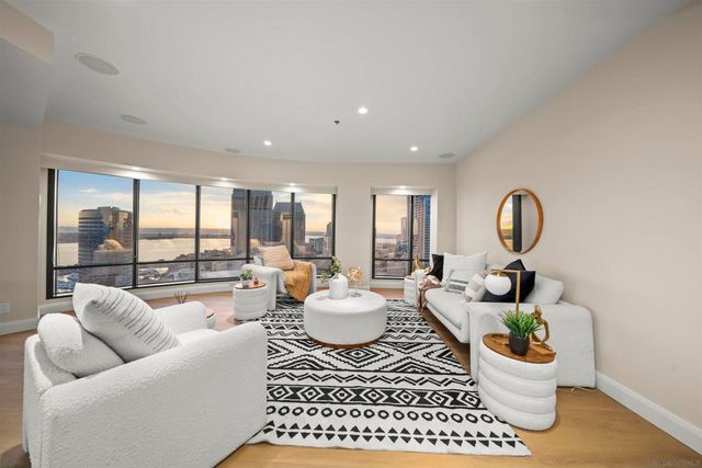 100 Harbor Dr 2405, San Diego, CA 92101