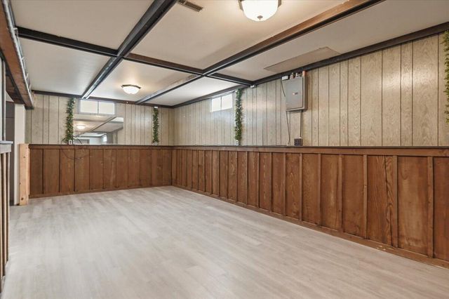 85 WENWOOD Circle, Council Bluffs, IA 51503