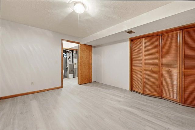 85 WENWOOD Circle, Council Bluffs, IA 51503