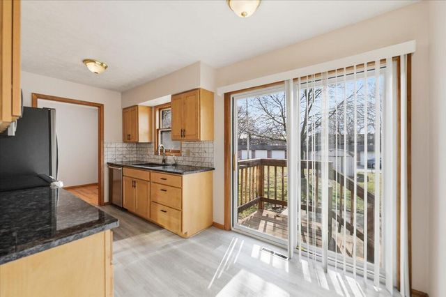 85 WENWOOD Circle, Council Bluffs, IA 51503