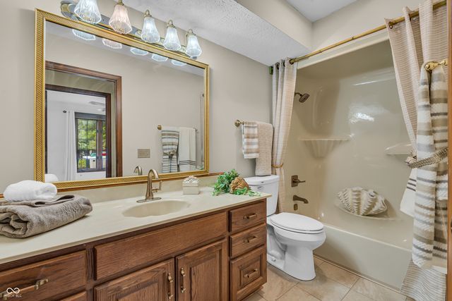 6992 Forest Ridge Court, Plainfield, IN 46168