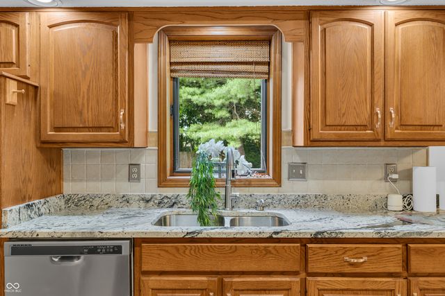 6992 Forest Ridge Court, Plainfield, IN 46168