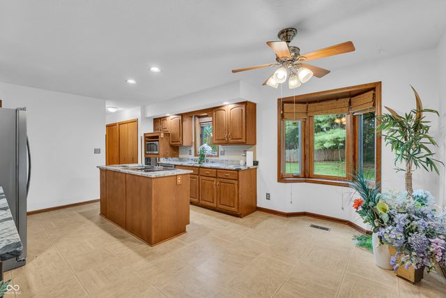 6992 Forest Ridge Court, Plainfield, IN 46168