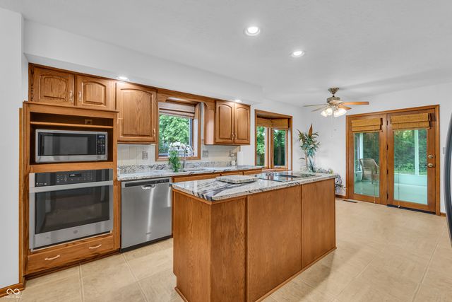 6992 Forest Ridge Court, Plainfield, IN 46168