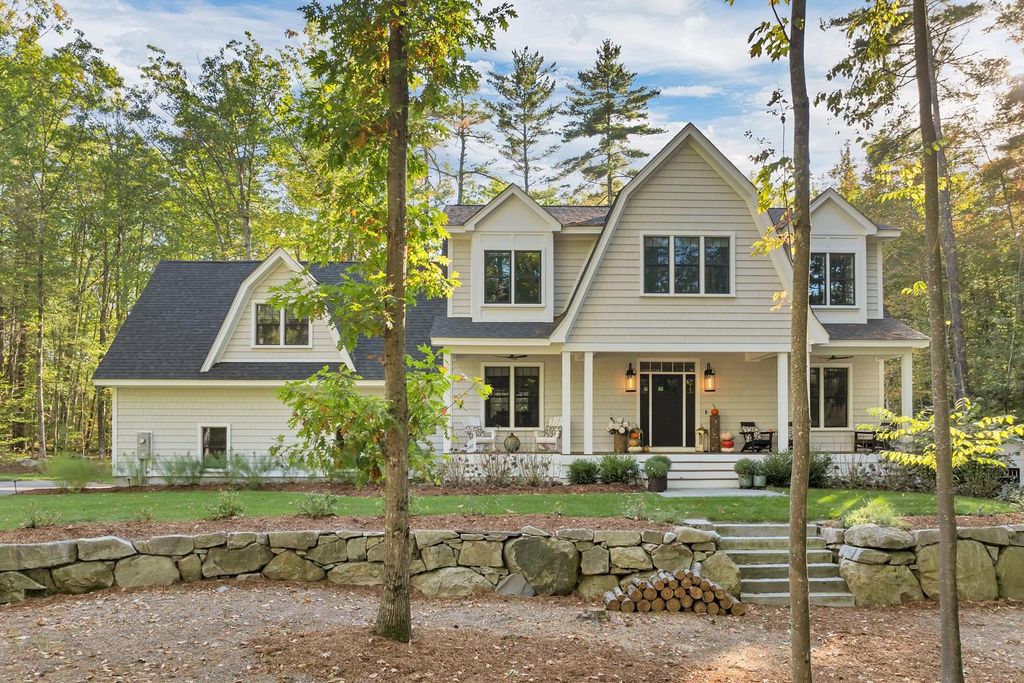 25 Clay Point Road, Alton, NH 03809