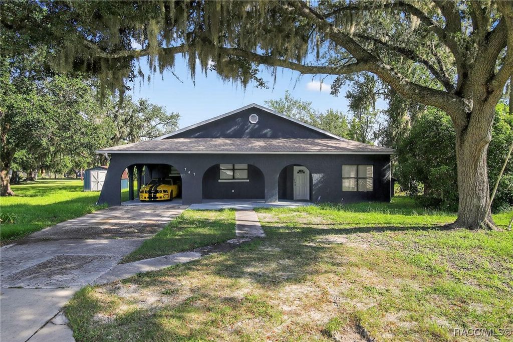 747 NE 3rd Street, Crystal River, FL 34429