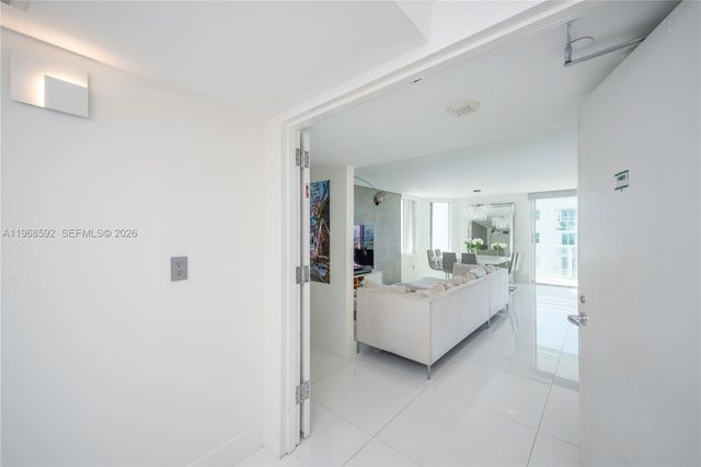 5900 Collins Ave 1401, Miami Beach, FL 33140