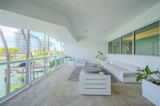 5900 Collins Ave 1401, Miami Beach, FL 33140