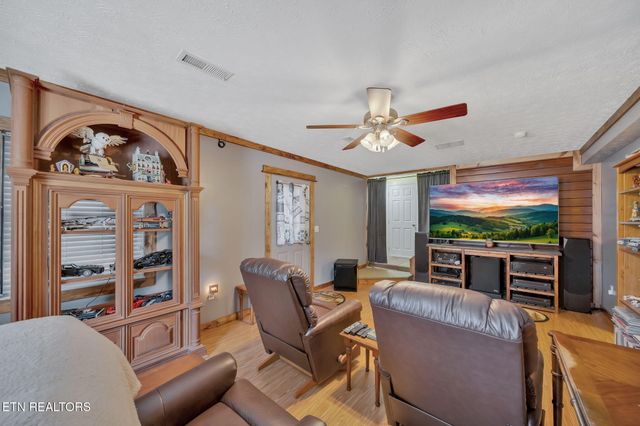 320 Muscadine Court, Sevierville, TN 37876