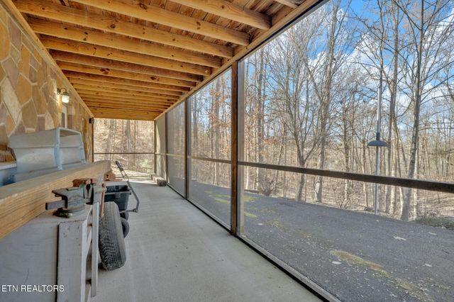 320 Muscadine Court, Sevierville, TN 37876