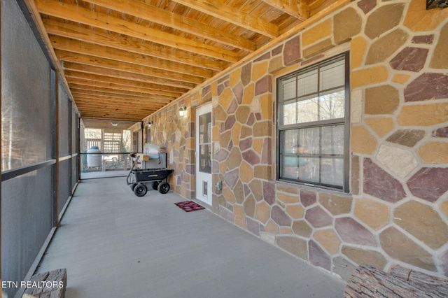 320 Muscadine Court, Sevierville, TN 37876