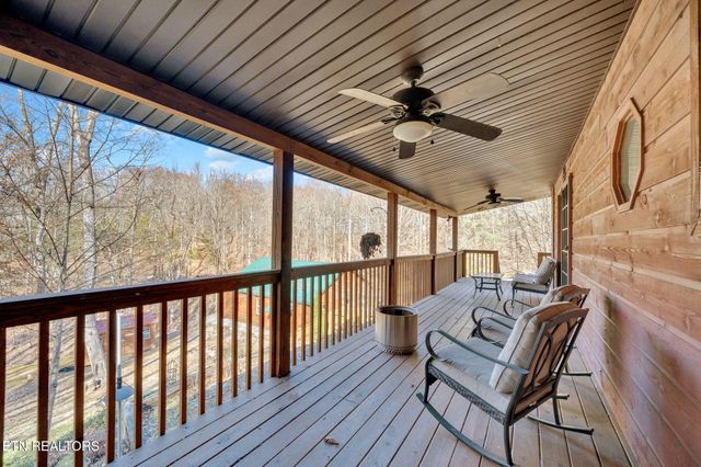320 Muscadine Court, Sevierville, TN 37876