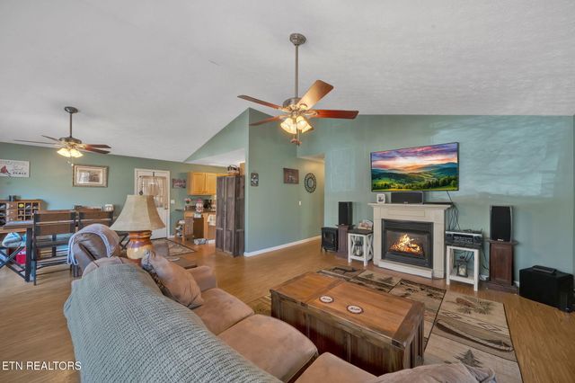 320 Muscadine Court, Sevierville, TN 37876