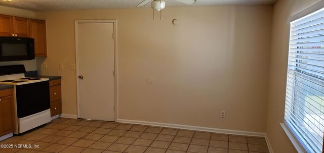 2433 SEYMOUR Street, Jacksonville, FL 32246
