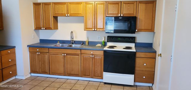 2433 SEYMOUR Street, Jacksonville, FL 32246