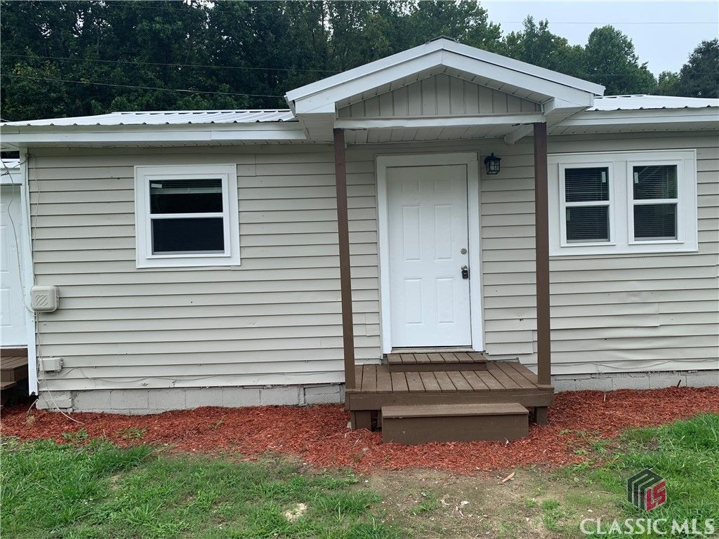 295 E Wright Street, Winder, GA 30680
