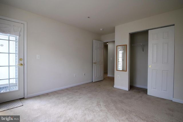 2415 RAINSWOOD LN, Woodbridge, VA 22191