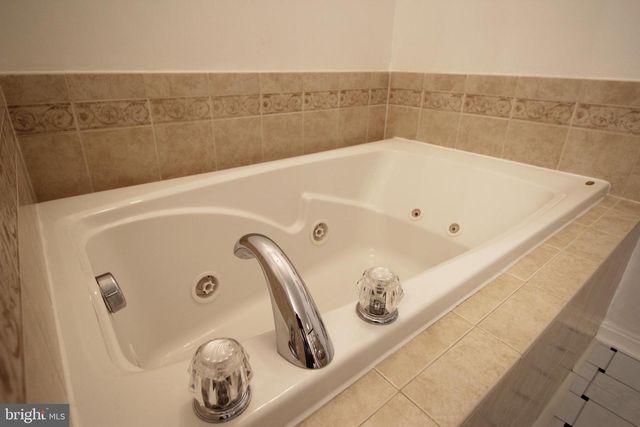 2415 RAINSWOOD LN, Woodbridge, VA 22191