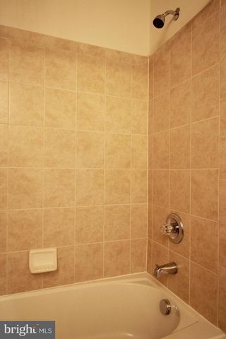2415 RAINSWOOD LN, Woodbridge, VA 22191