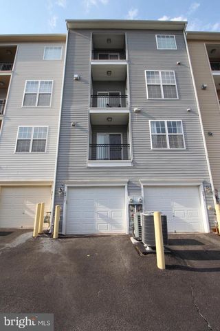 2415 RAINSWOOD LN, Woodbridge, VA 22191