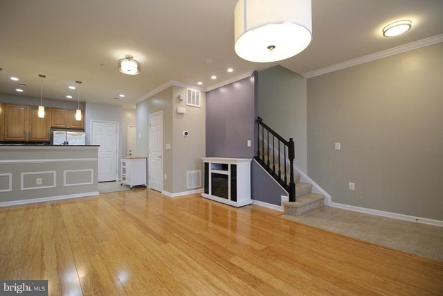 2415 RAINSWOOD LN, Woodbridge, VA 22191