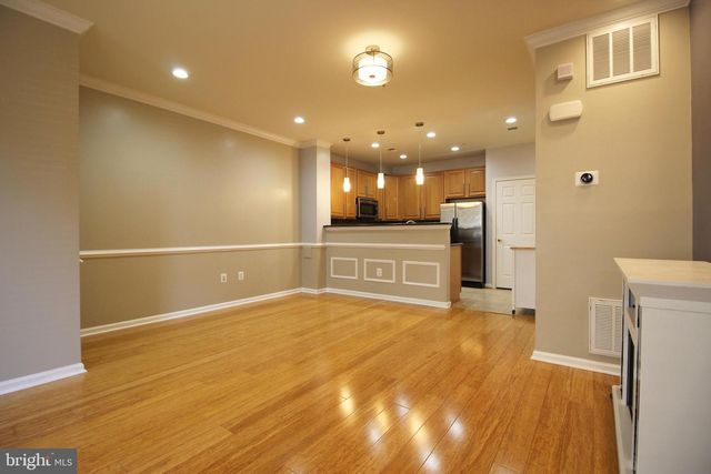 2415 RAINSWOOD LN, Woodbridge, VA 22191