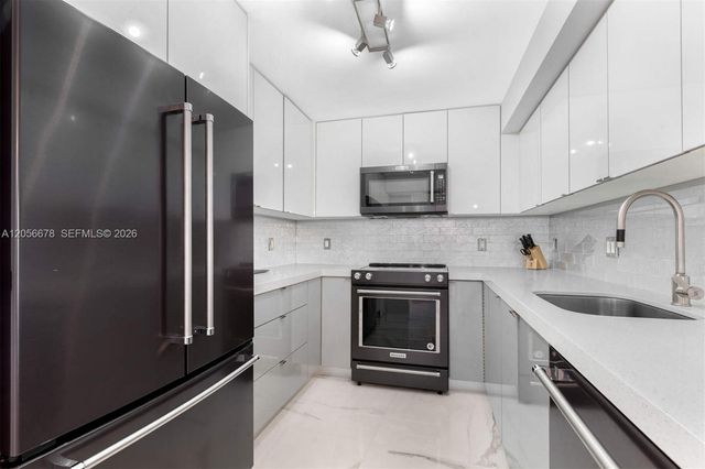 6039 Collins Ave 1527, Miami Beach, FL 33140
