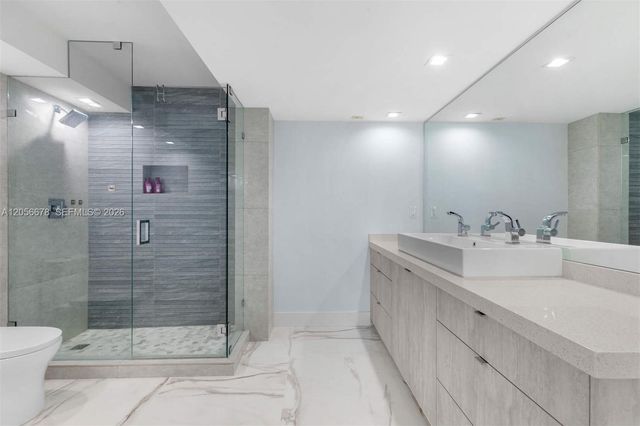 6039 Collins Ave 1527, Miami Beach, FL 33140