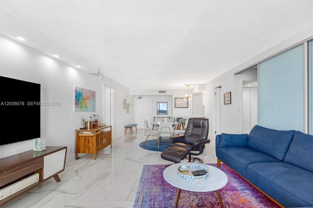 6039 Collins Ave 1527, Miami Beach, FL 33140