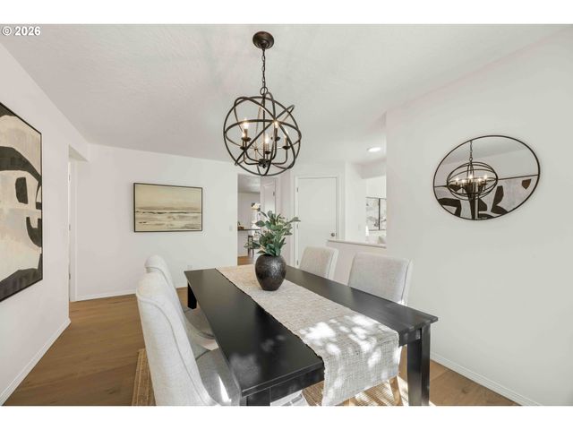 5834 Sw 59TH Ct, Portland, OR 97221