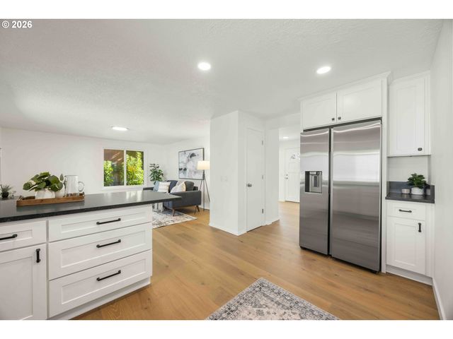 5834 Sw 59TH Ct, Portland, OR 97221
