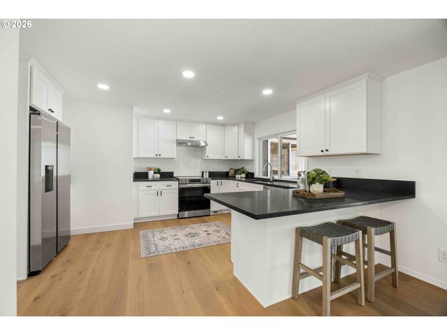 5834 Sw 59TH Ct, Portland, OR 97221