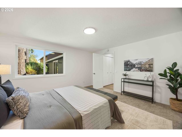 5834 Sw 59TH Ct, Portland, OR 97221